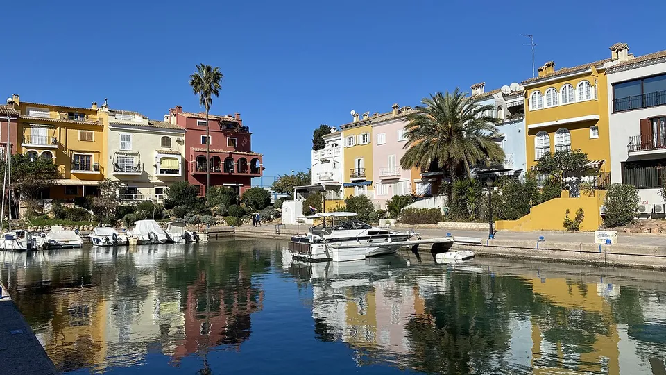Port Saplaya, photo of the place