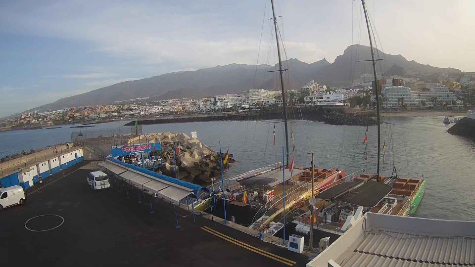 Costa Adeje: “Puerto Colón harbour mouth” camera