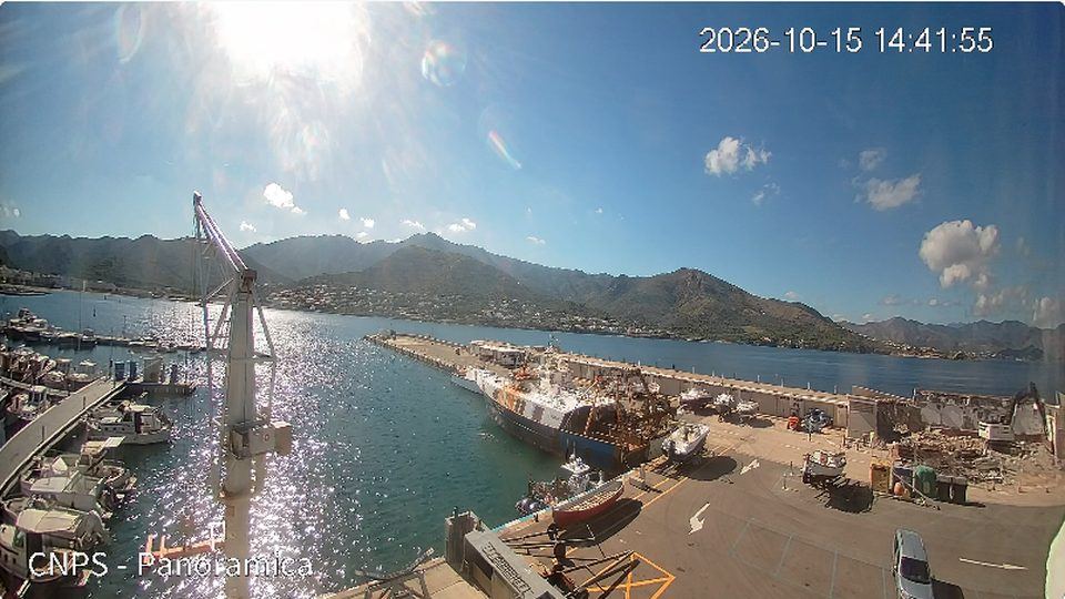 El Port de la Selva: “The harbour from the sailing club” camera
