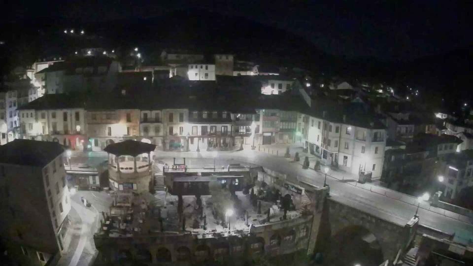 Potes: “Riverside square” camera