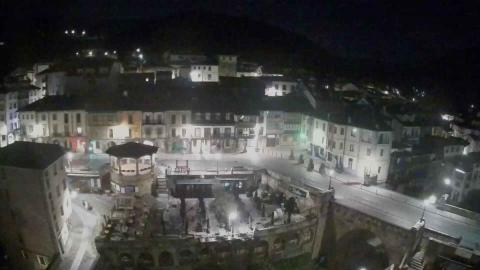 Potes: “Riverside square” camera